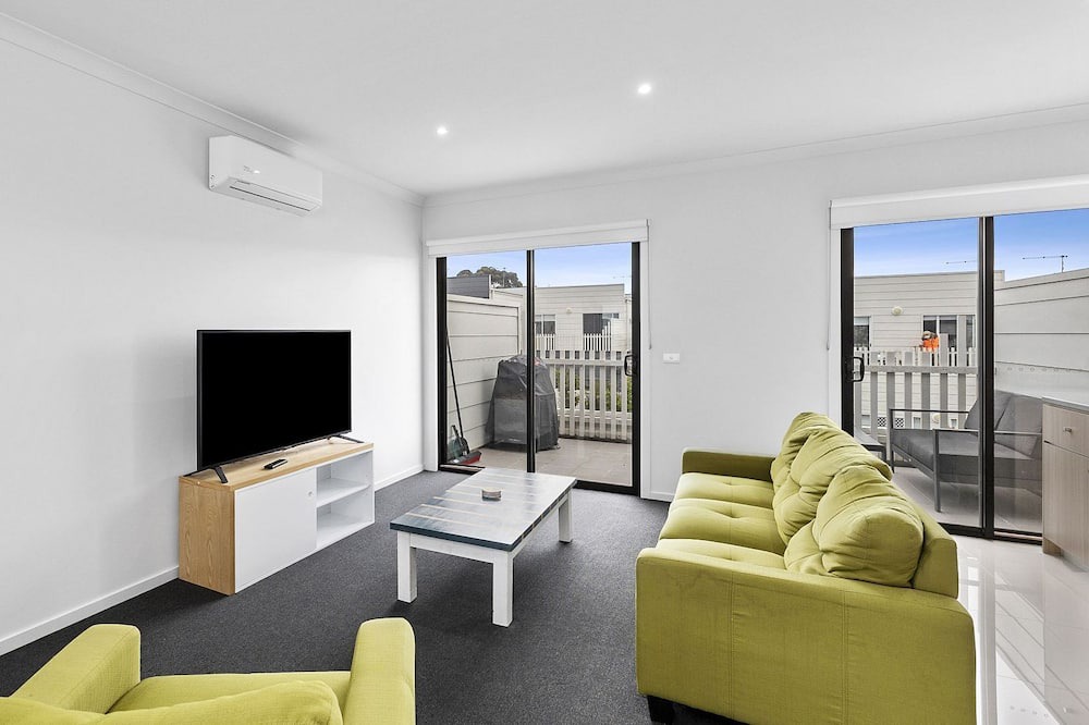 Photo of Livingroom in Whittington