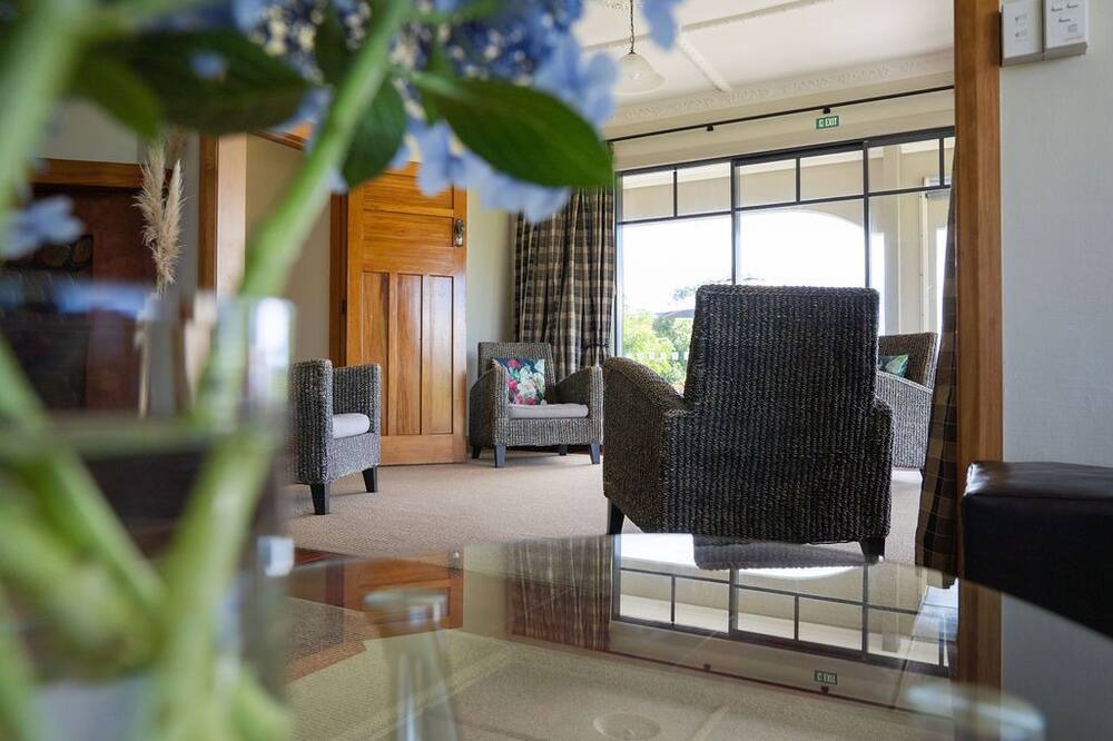 Photo of Others in Pitone