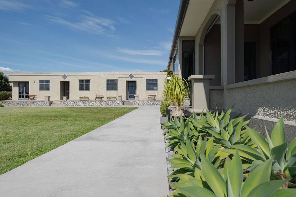 Photo of Others in Pitone