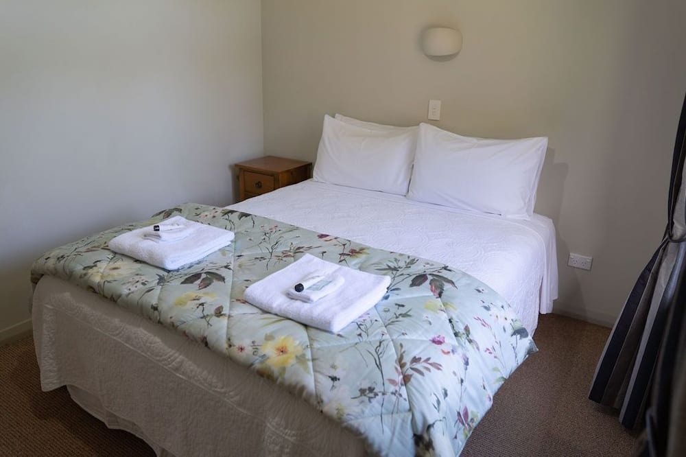 Photo of Others in Pitone