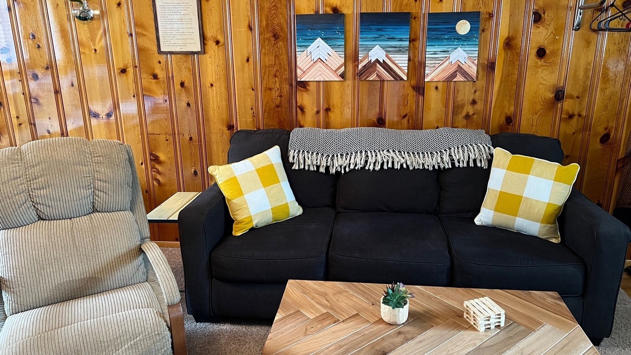 Photo of Bedroom in Red River