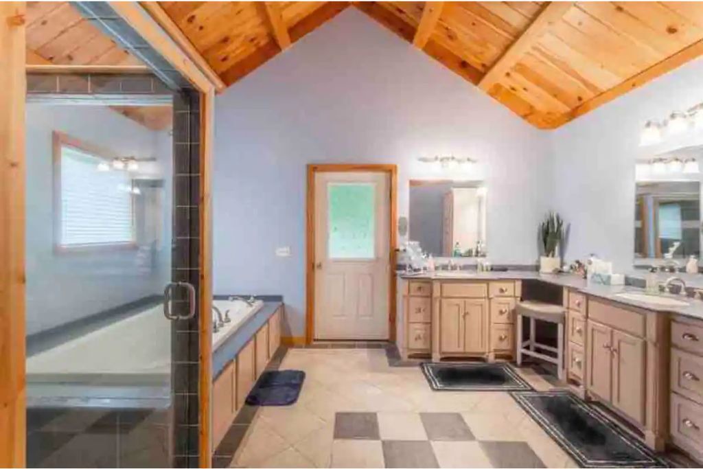 Photo of Others in Pleasant Valley