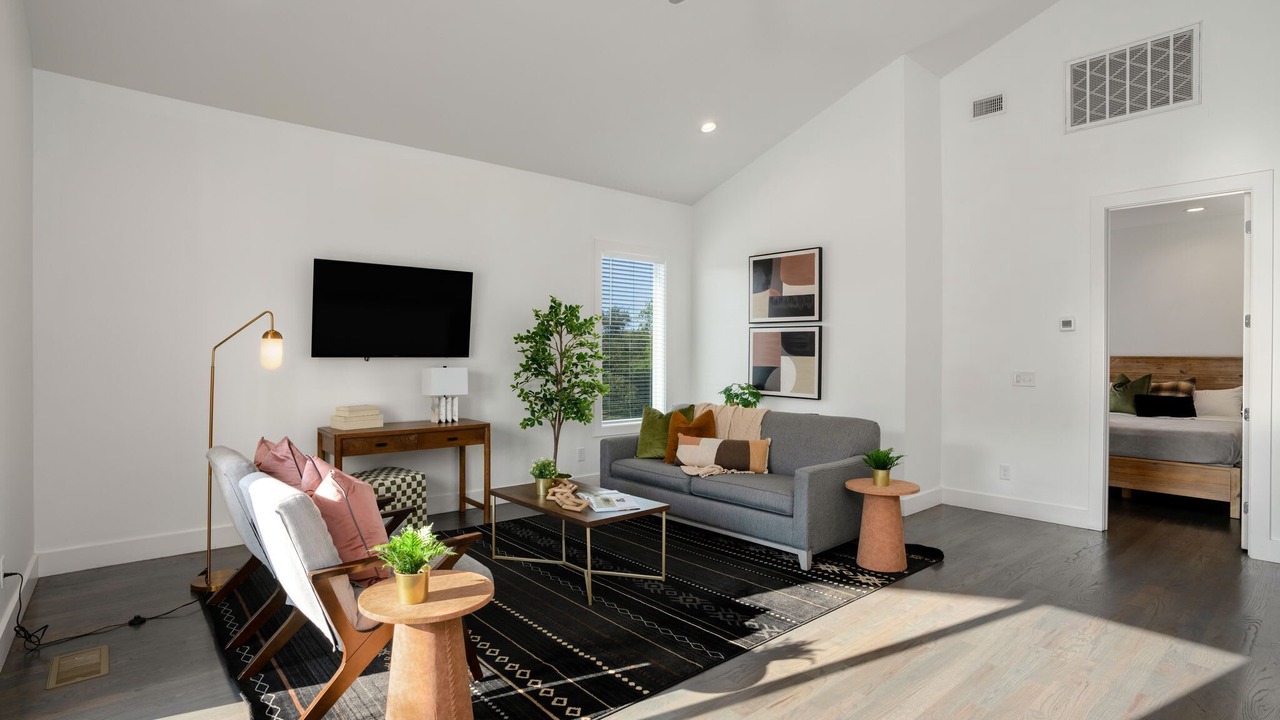 Photo of Livingroom in Berry Hill