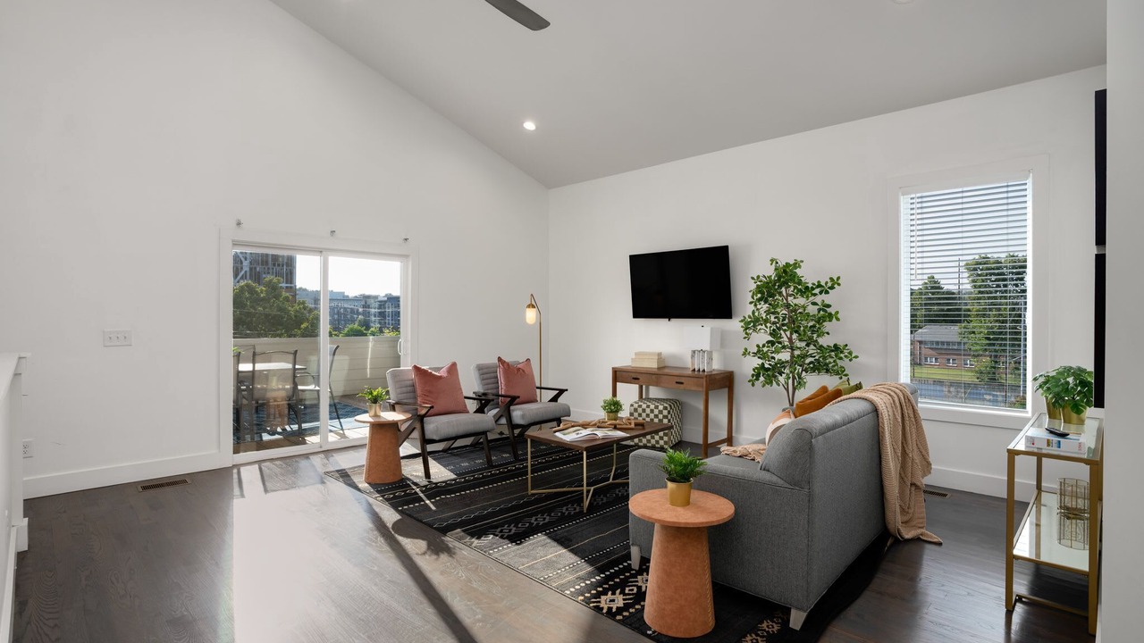 Photo of Livingroom in Berry Hill