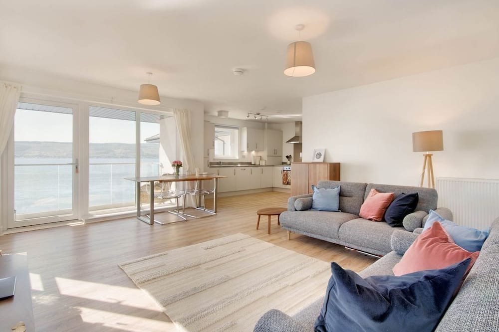 Photo of Livingroom in Skelmorlie