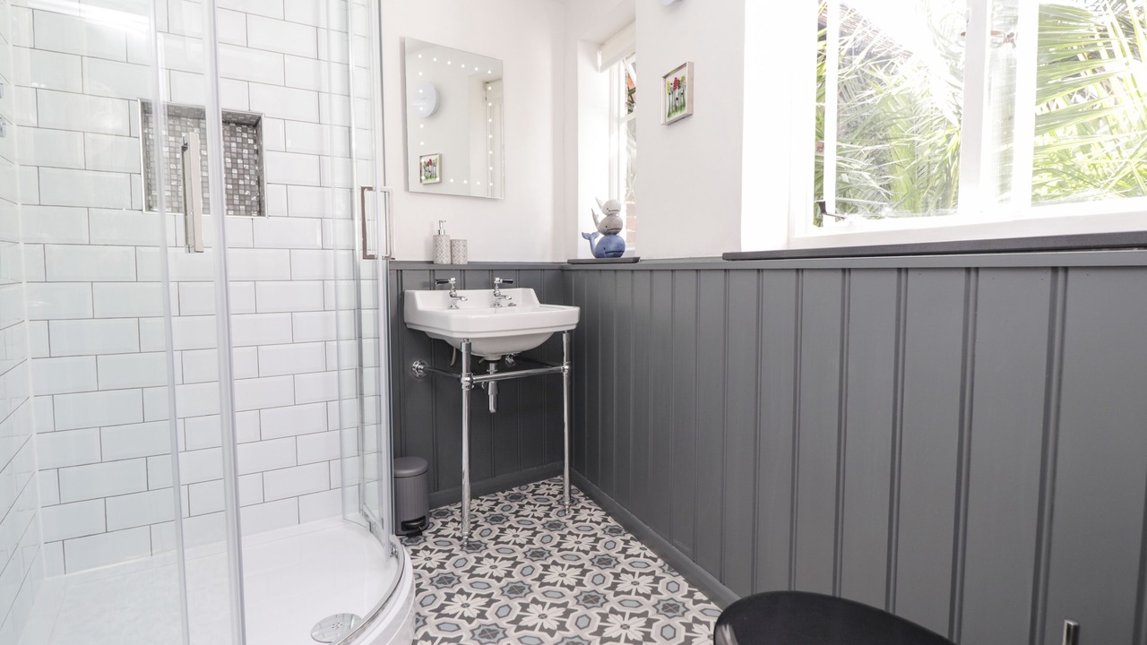 Photo of Others in Sandwich