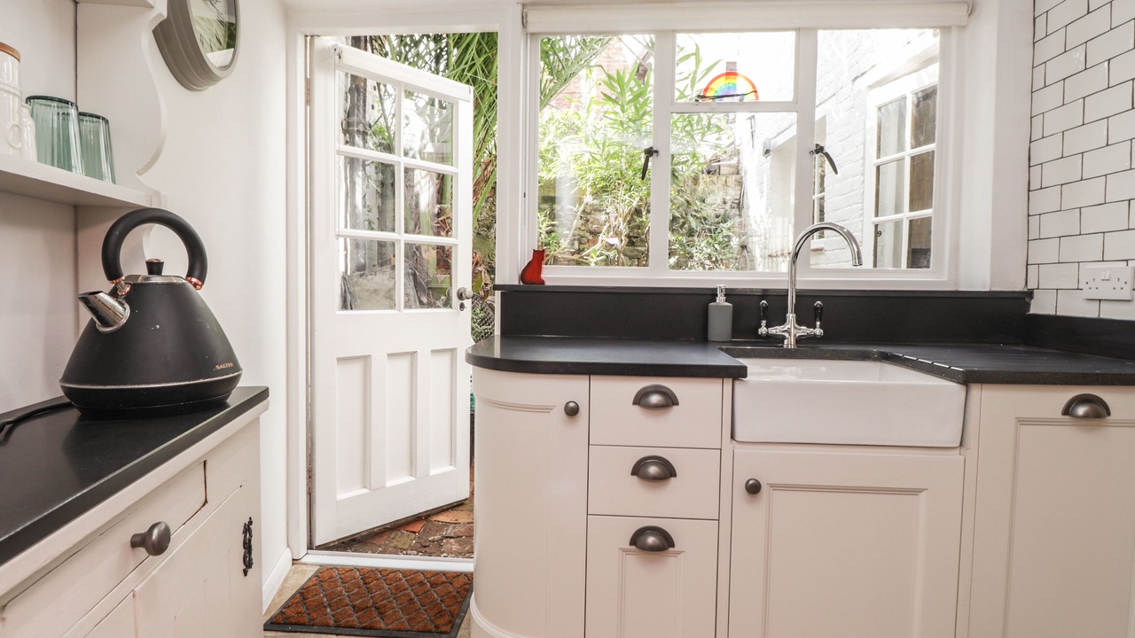 Photo of Others in Sandwich