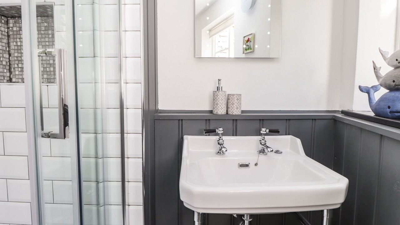 Photo of Others in Sandwich