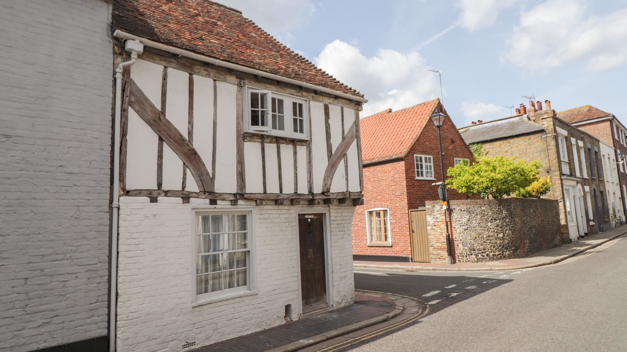 Photo of Others in Sandwich