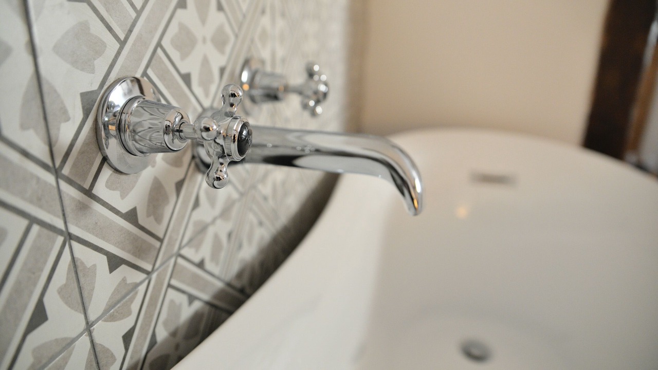 Photo of Others in Sandwich