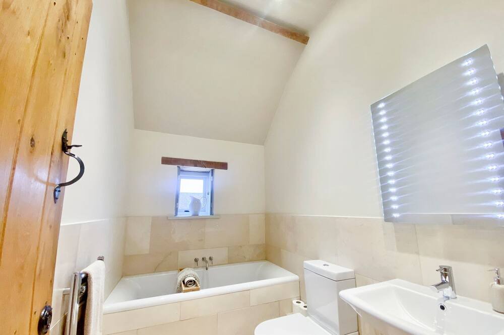 Photo of Bathroom in Dyrham
