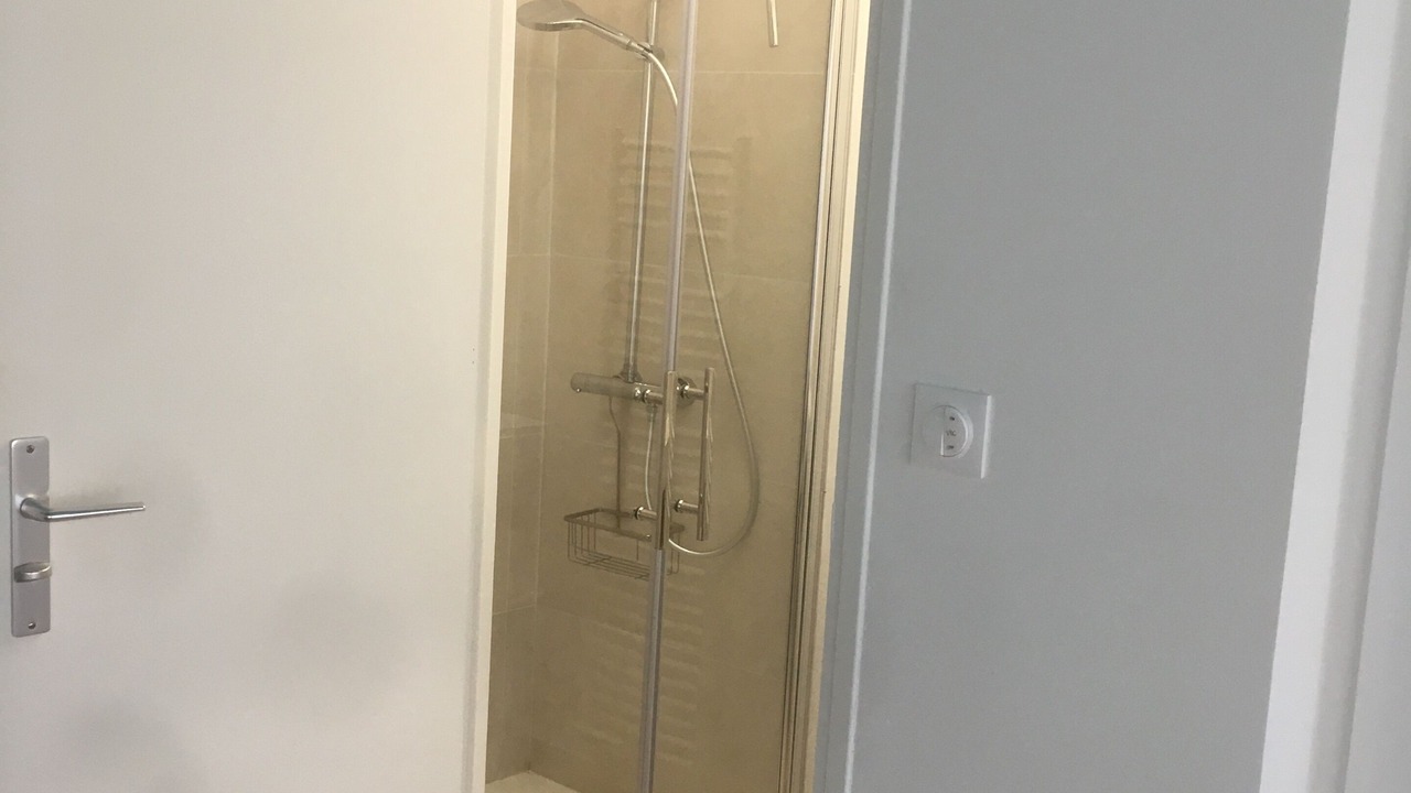 Photo of Bathroom in Nyons