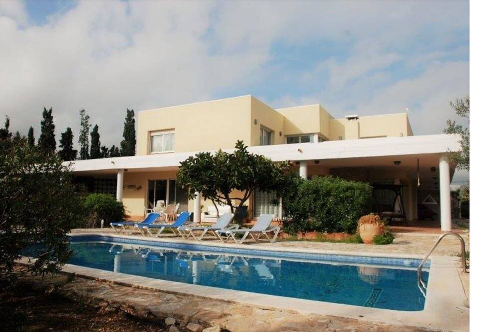 Photo of Outdoor in Roques Daurades