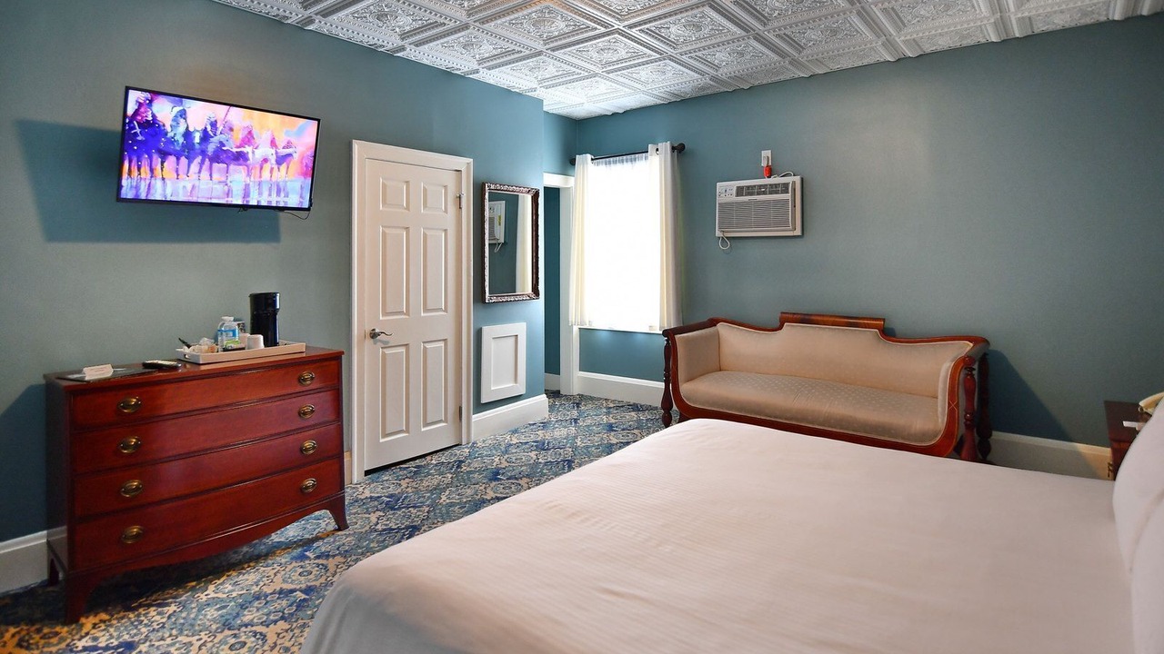 Photo of Bedroom in Avon