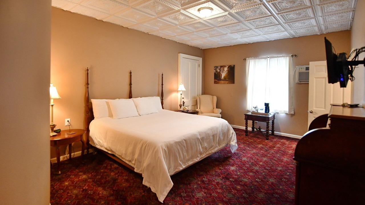 Photo of Bedroom in Avon