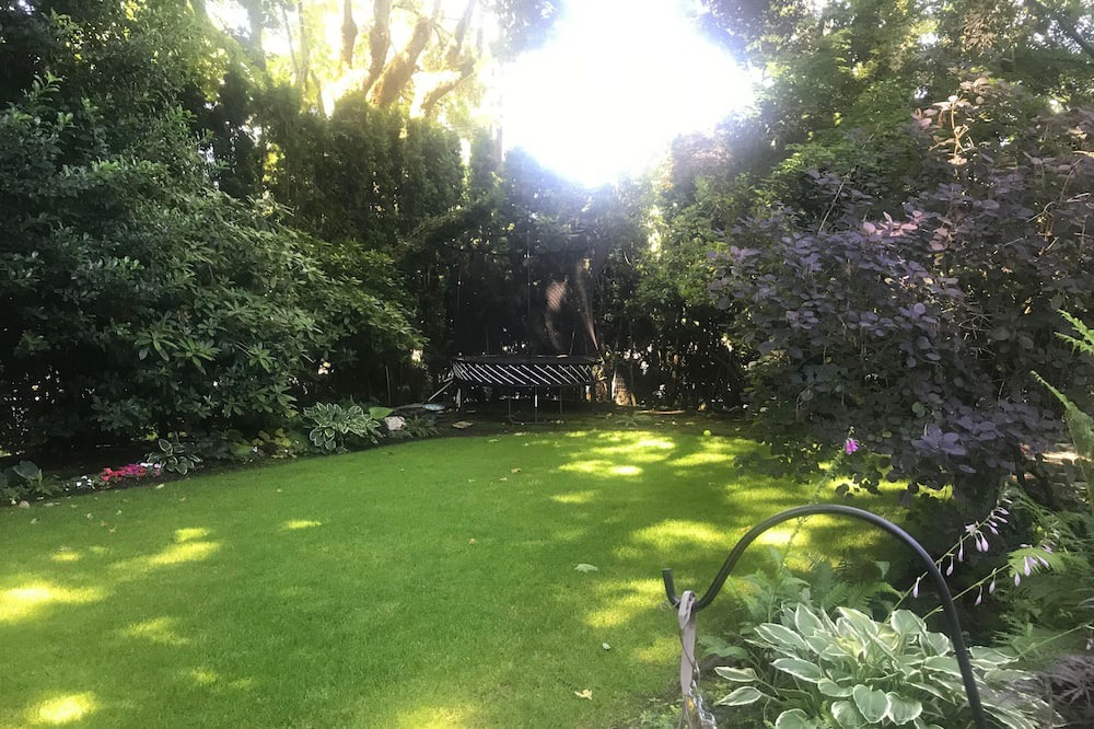 Photo of Outdoor in Irvington