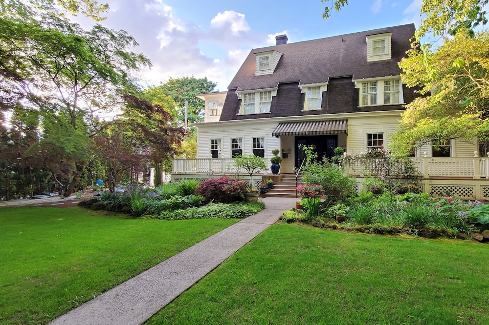 Photo of Outdoor in Irvington