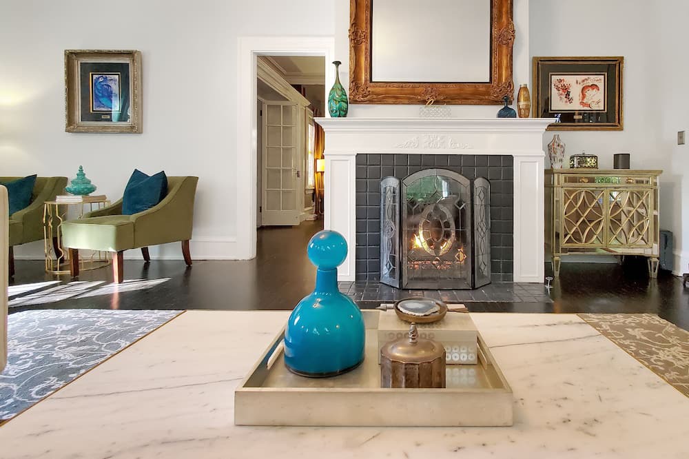 Photo of Livingroom in Irvington