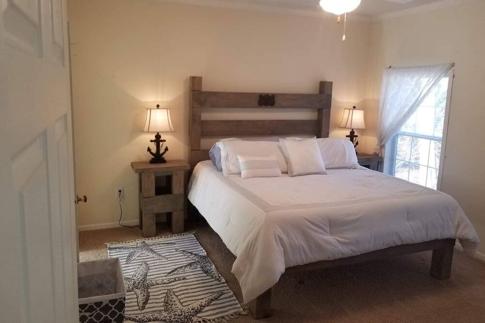 Photo of Bedroom in Beaufort