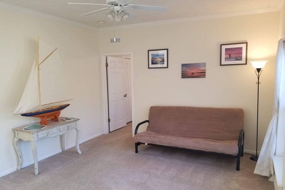 Photo of Livingroom in Beaufort