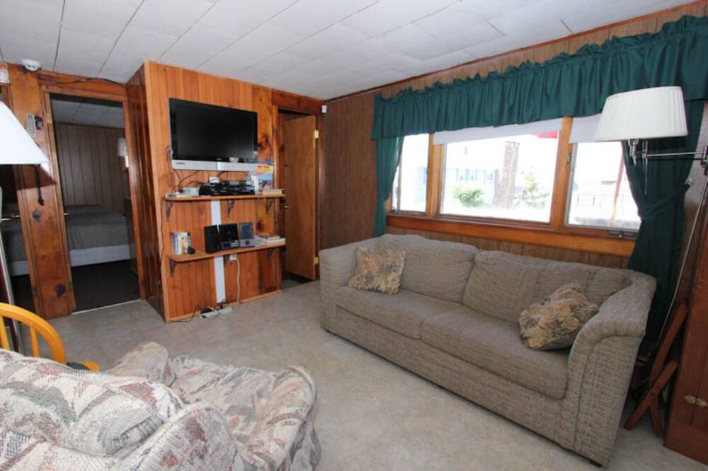 Photo of Livingroom in Sagamore Beach