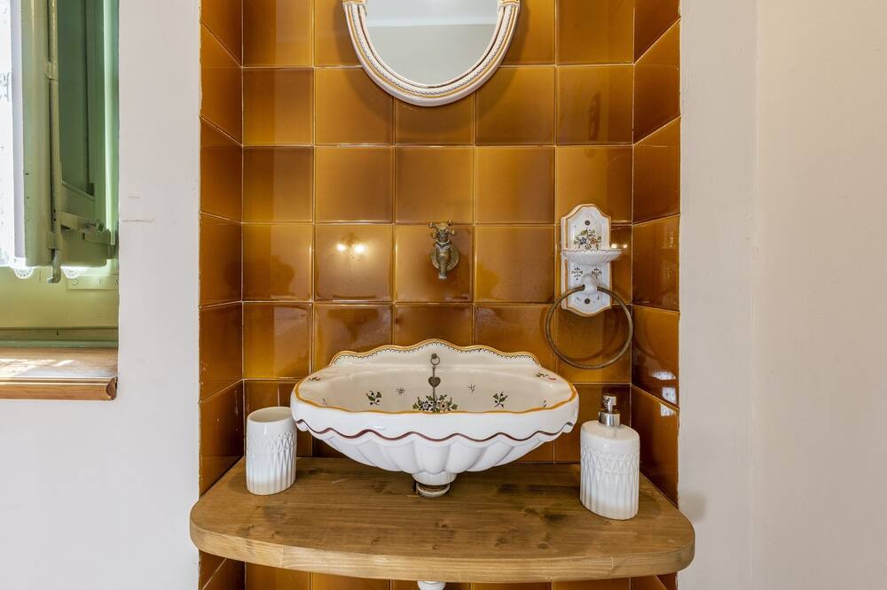 Photo of Bathroom in Figuerola del Camp