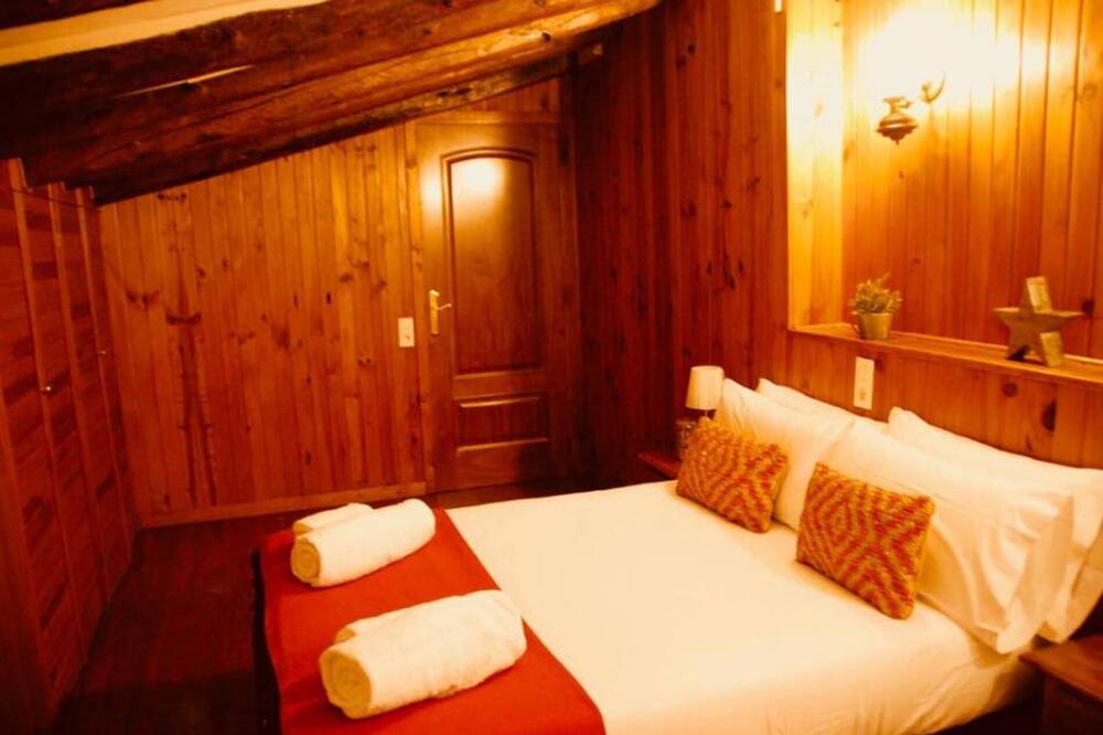 Photo of Bedroom in Alcover