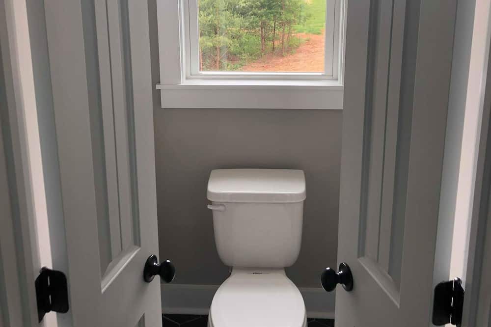 Photo of Bathroom in Arvonia