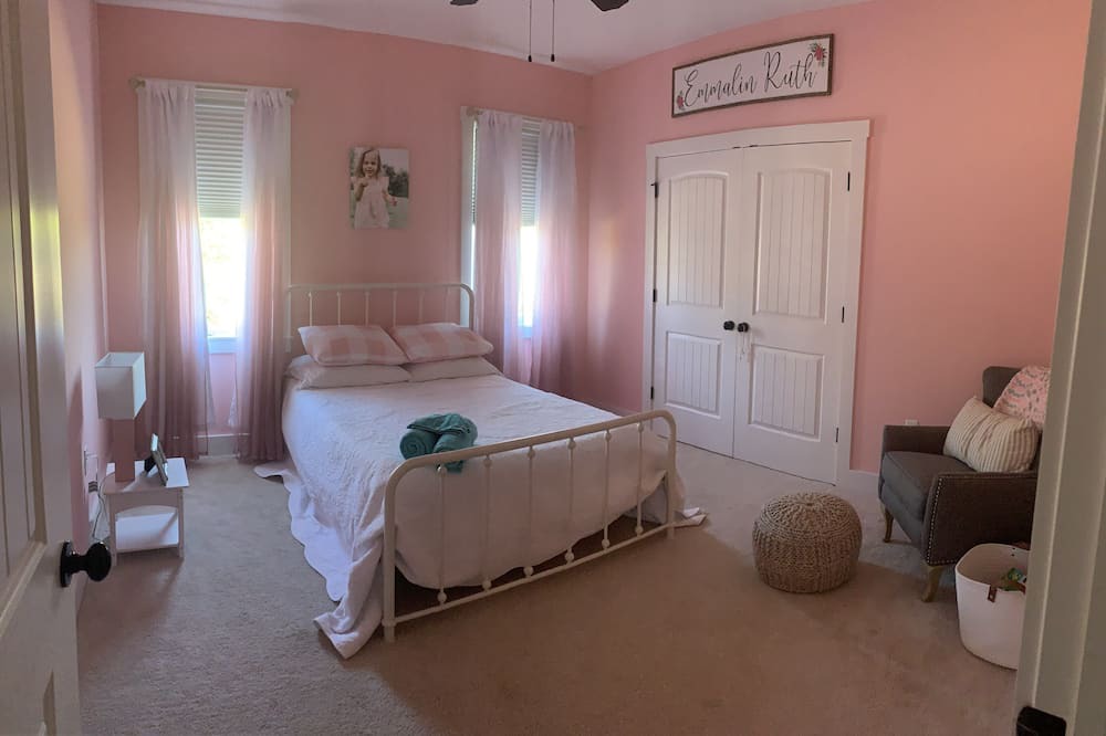 Photo of Bedroom in Arvonia
