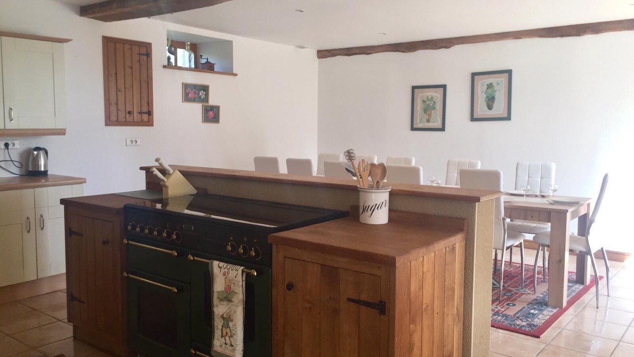 Photo of Kitchen in Saint-Georges-de-Reintembault