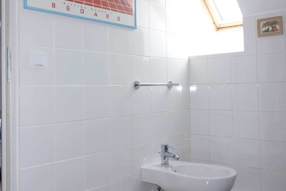 Photo of Bathroom in Saint-Martin-du-Vivier