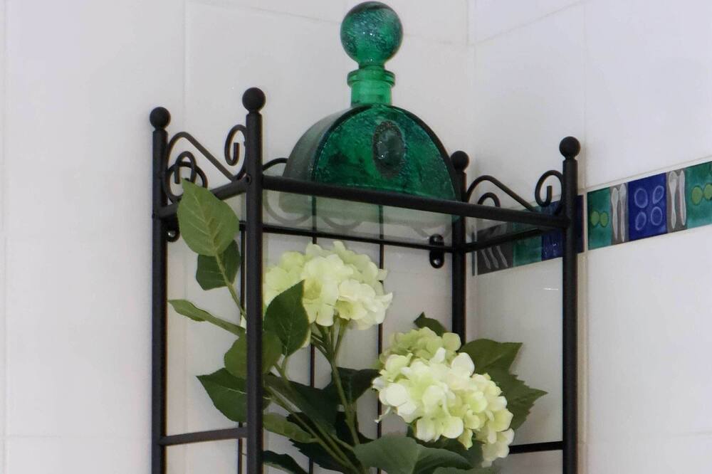 Photo of Bathroom in Saint-Martin-du-Vivier