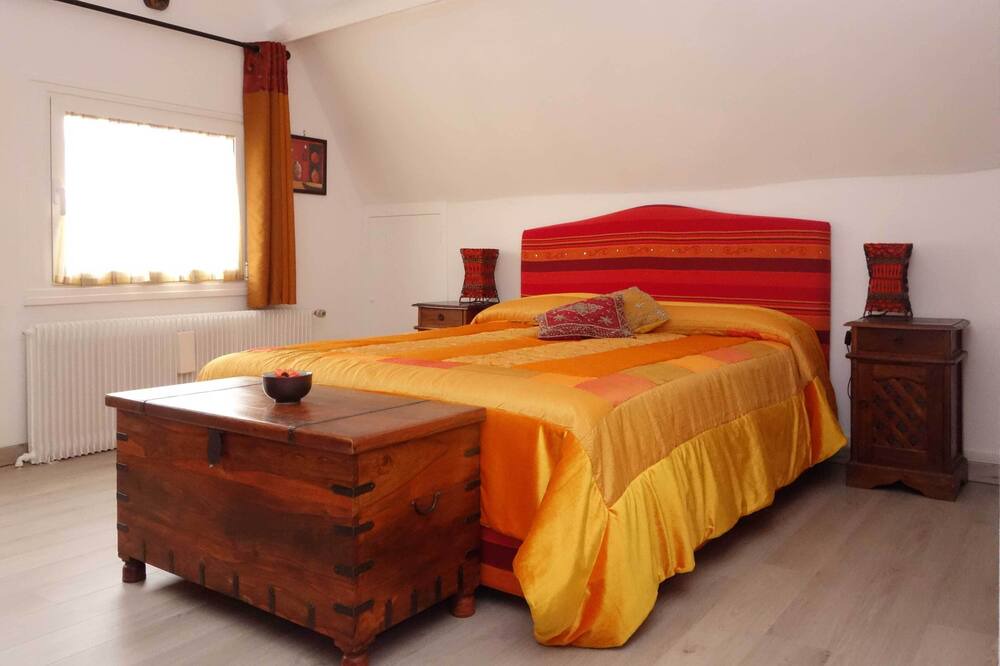 Photo of Bedroom in Saint-Martin-du-Vivier