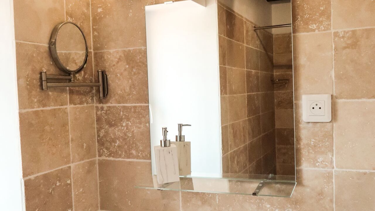 Photo of Bathroom in Corn