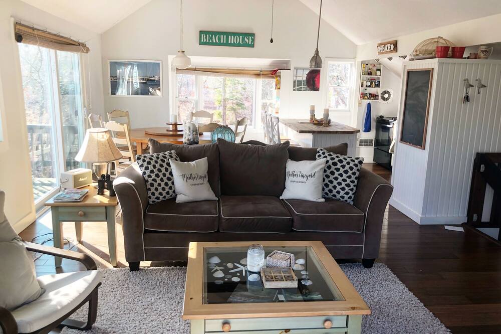 Photo of Livingroom in Edgartown