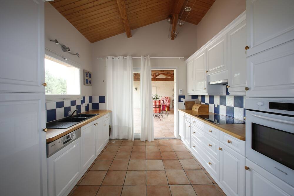 Photo of Kitchen in Roquecor