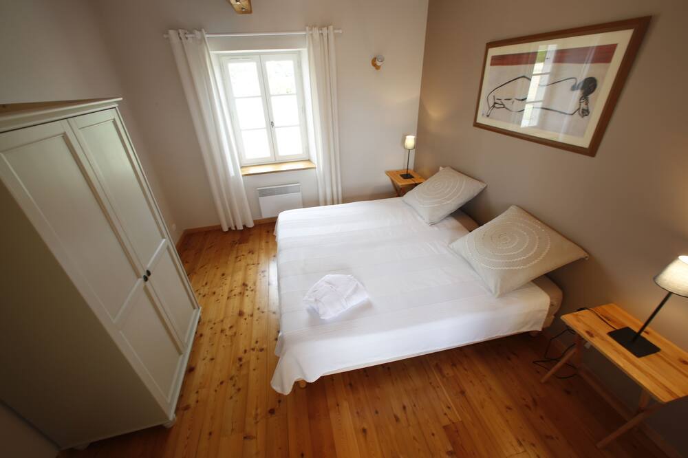 Photo of Bedroom in Roquecor