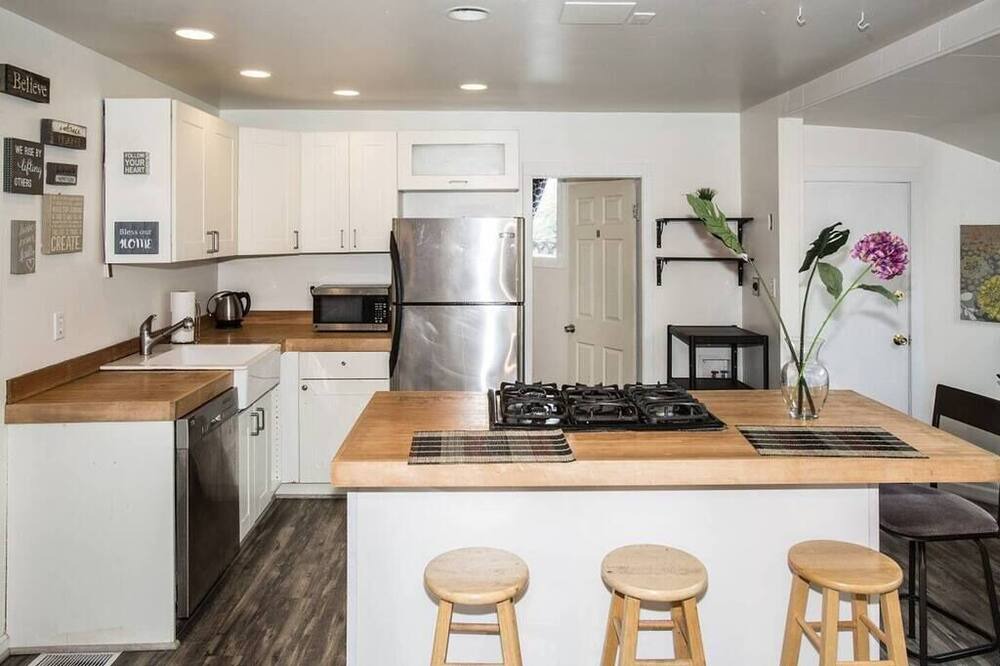 Photo of Kitchen in Green Lake