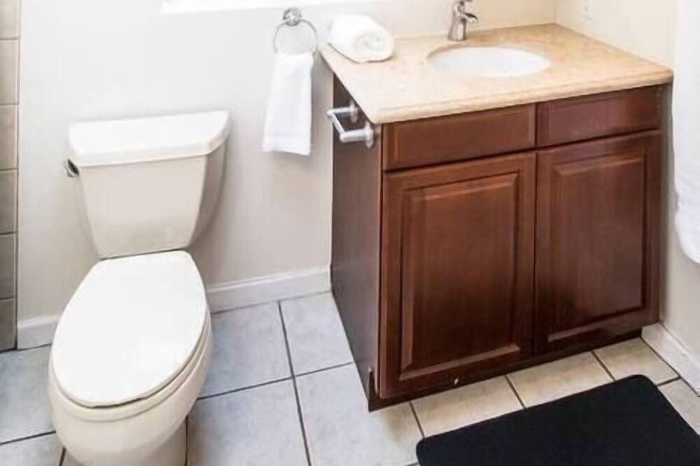 Photo of Bathroom in Green Lake