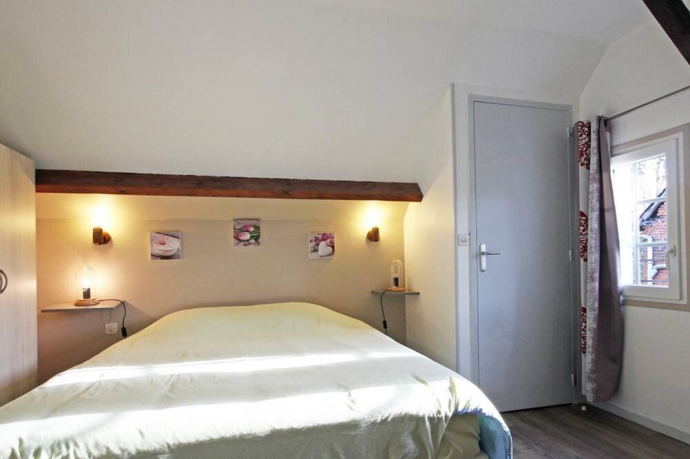 Photo of Bedroom in Royville