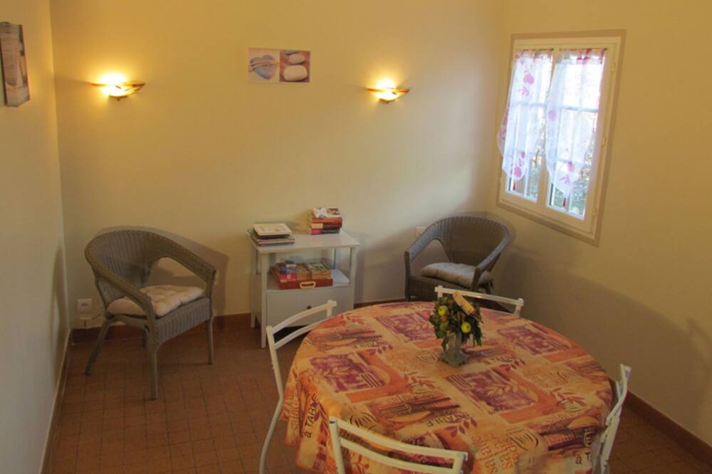 Photo of Livingroom in Royville