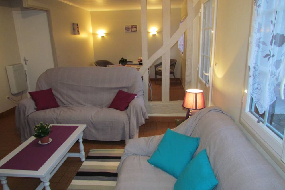 Photo of Livingroom in Royville