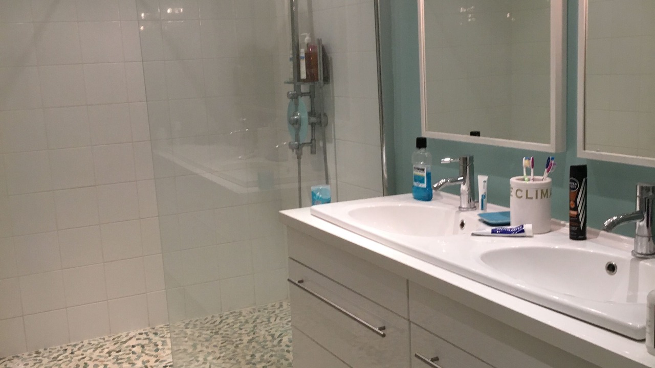 Photo of Bathroom in Teyran