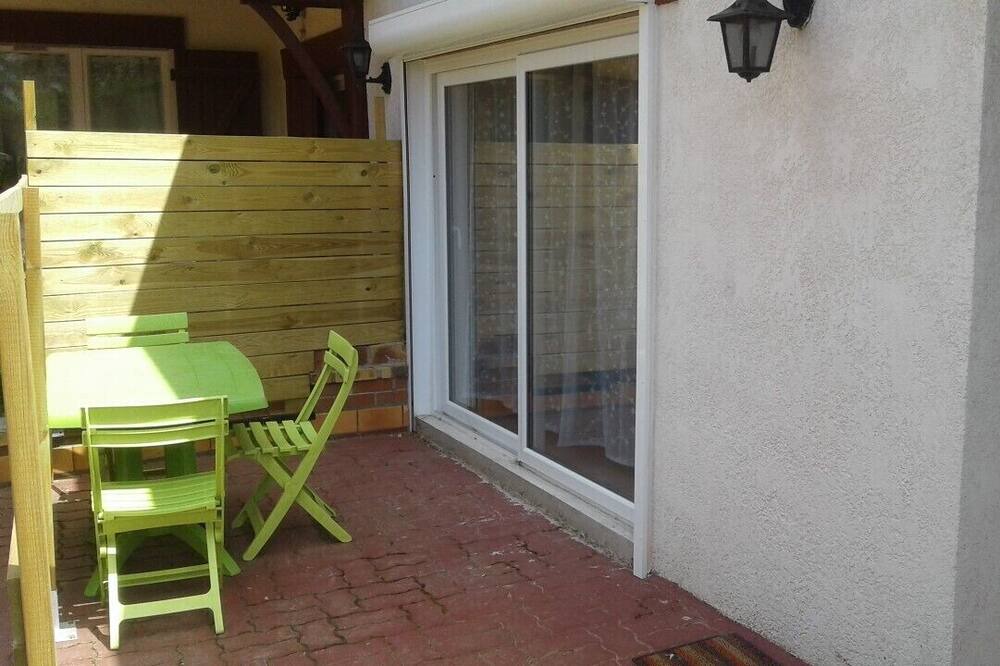 Photo of Patio Balcony in Tours-en-Vimeu