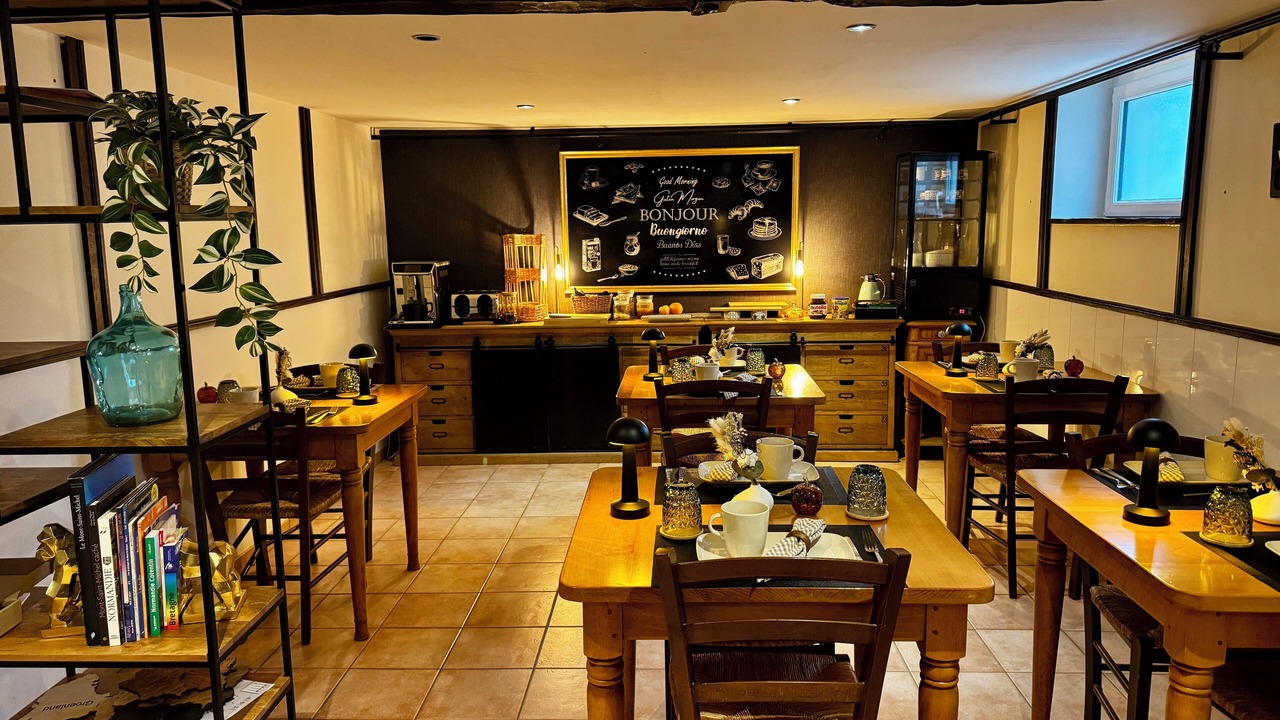 Photo of Others in Beauvoir