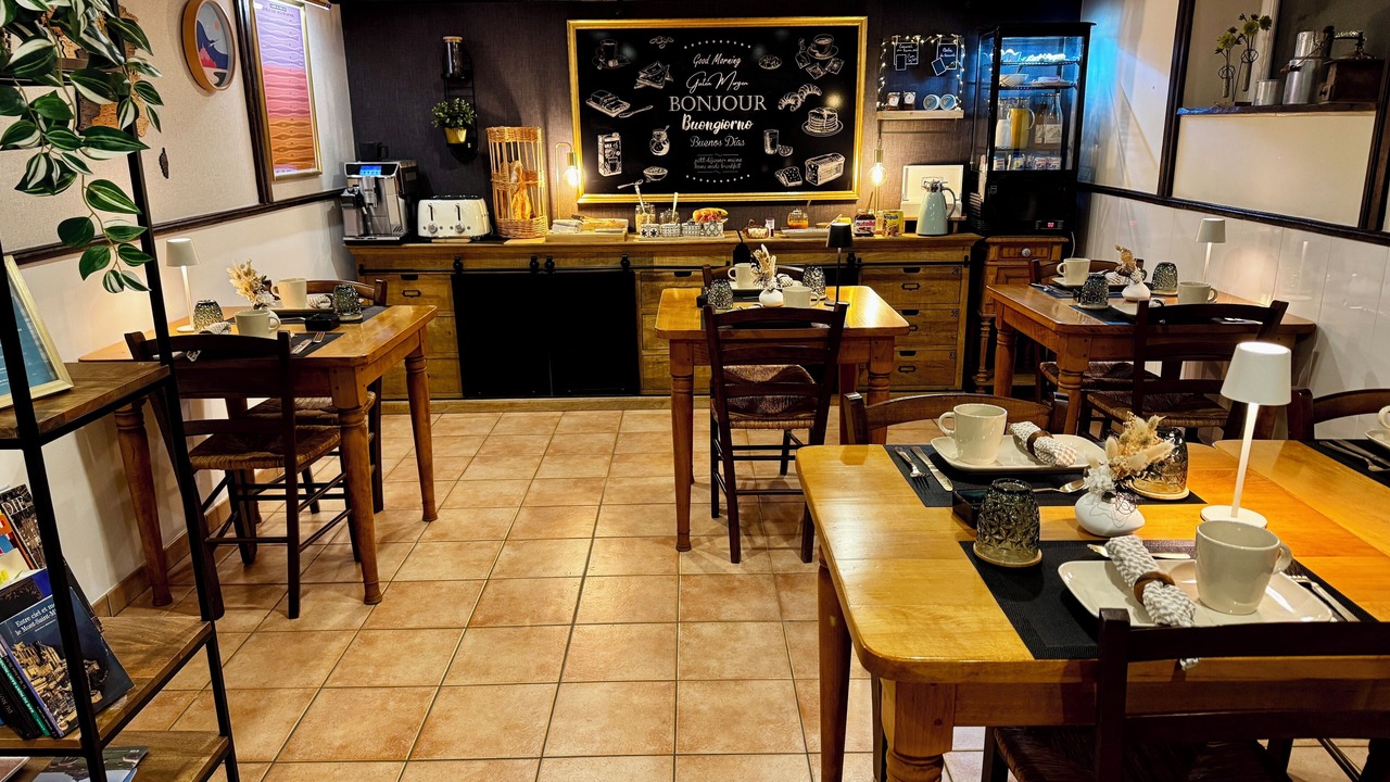 Photo of Others in Beauvoir