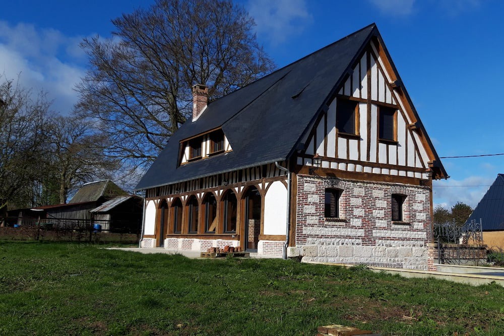 Photo of Outdoor in Etreville