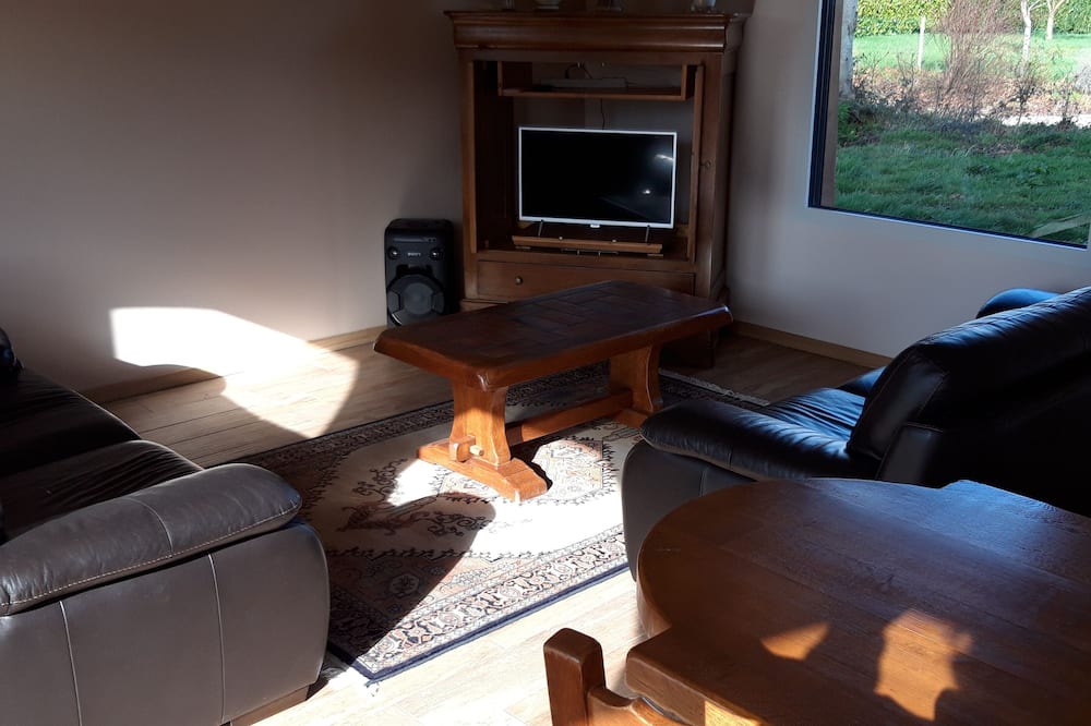 Photo of Livingroom in Etreville