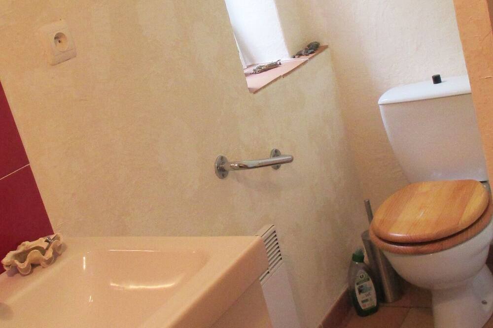 Photo of Bathroom in Le Vigan