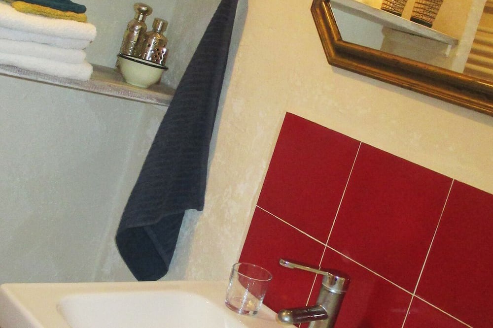 Photo of Bathroom in Le Vigan